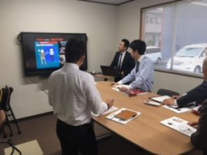週学習会の様子 週学習会の様子