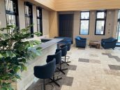常盤工業株式会社様　新社屋（ときポート）です！ ～バルコニー用家具追加しました～